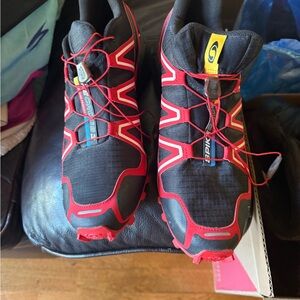 Salomon Men's Black and Red Athletic Shoes